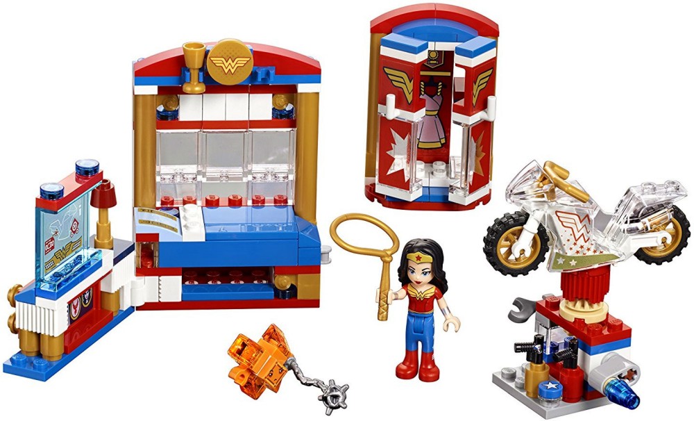     -     "LEGO Super Hero Girl" - 
