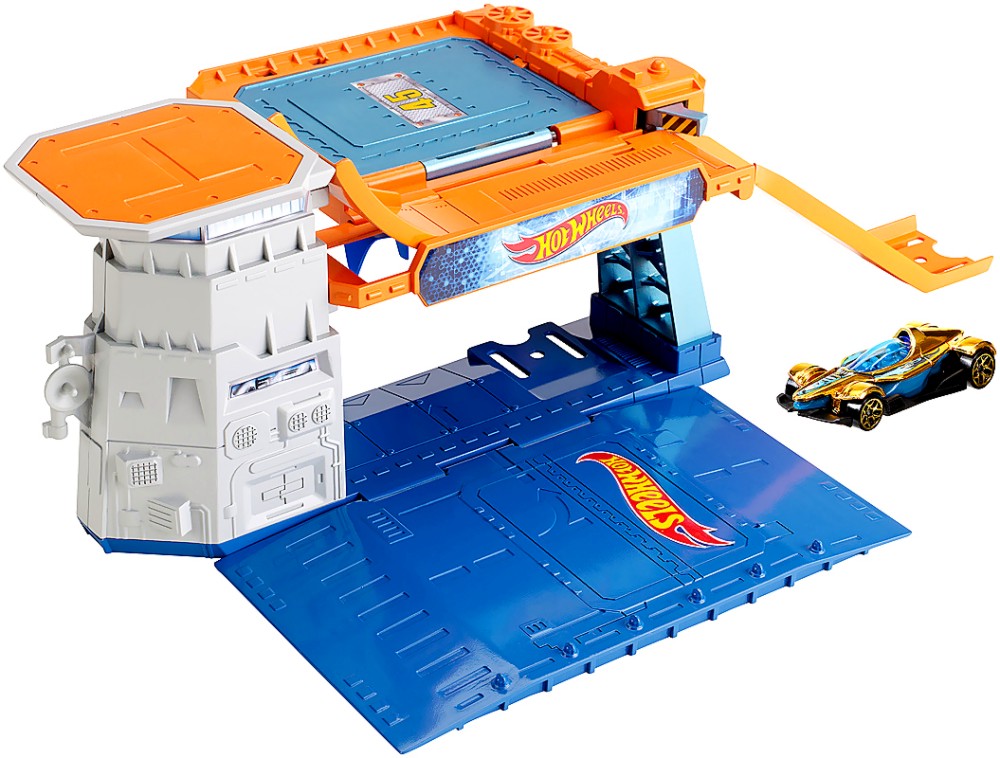  - Sky-Base Blast -      "Hot Wheels " - 