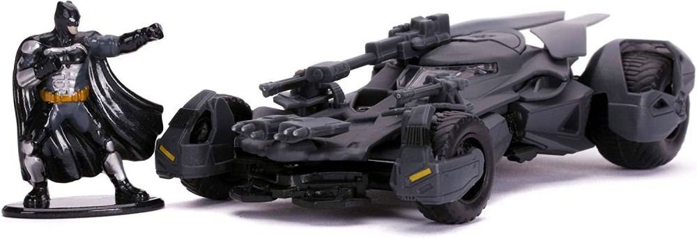   Jada Toys Batman Justice League Batmobile -      - 