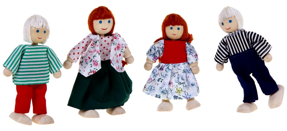 Семейство дървени кукли - Комплект от 4 броя - играчка