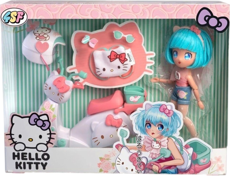 Кукла Pretty Pink със скутер - Giochi Preziosi Кукла Pretty Pink със скутер - Giochi Preziosi - На тема Hello Kitty - кукла