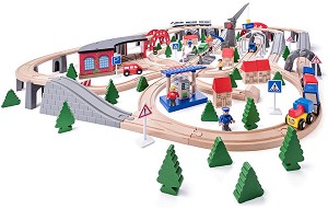Дървен влак с релси - Индустриална зона - Комплект за игра с превозни средства и 2 крана - играчка